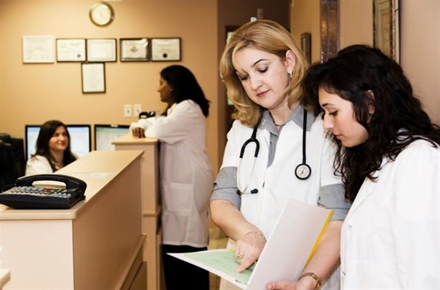Clinic Performance With Virtual Assistance