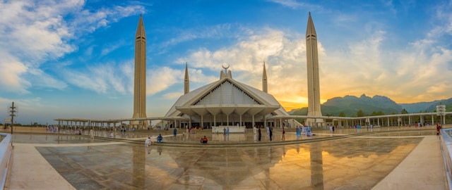 Top Cultural Festivals To See In Pakistan This Year